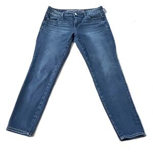 American Eagle Outfitters Women's SuperStretchx4 Jeans Size 10 Short